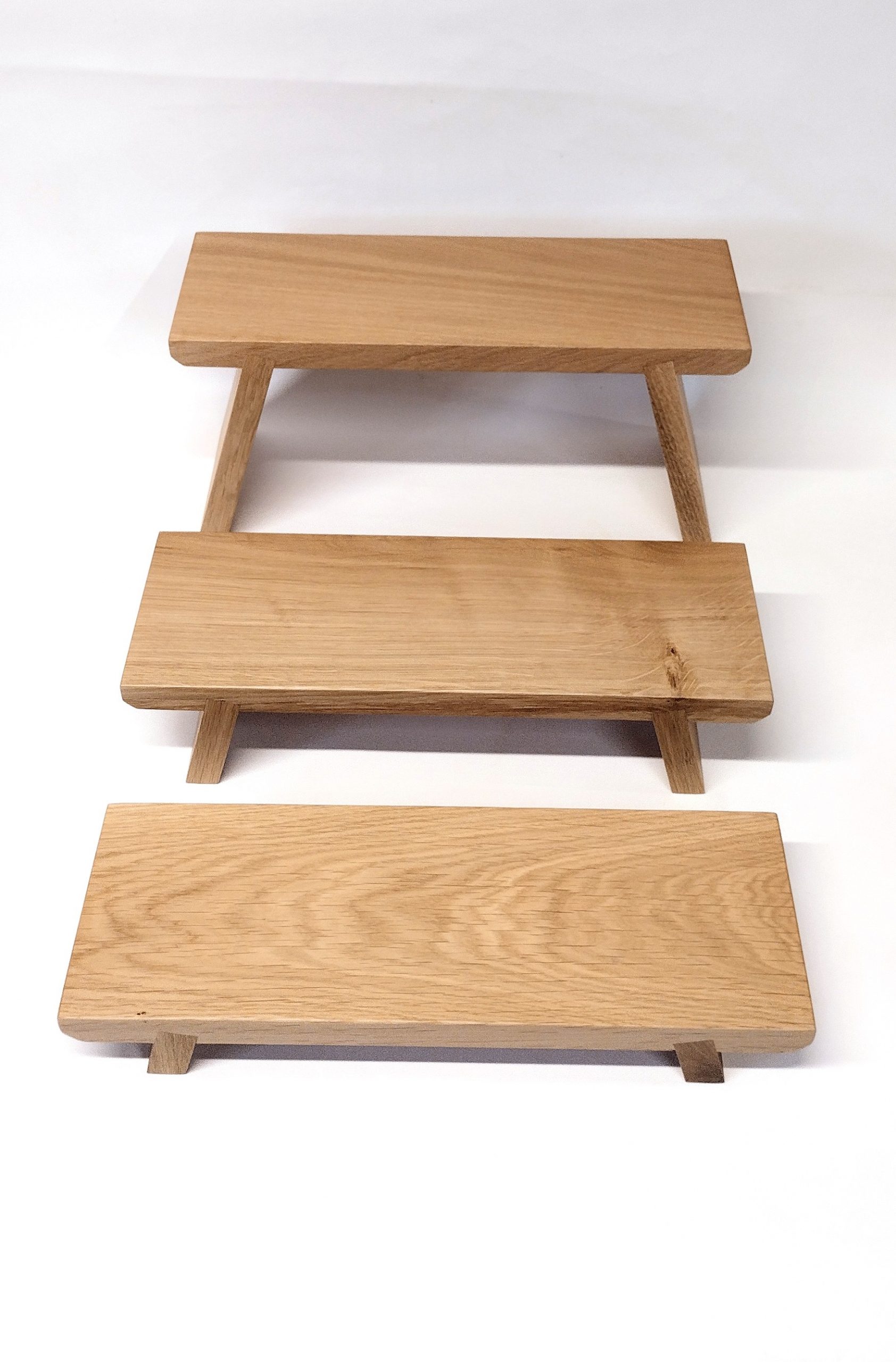 Solid Oak Display Stand – 20cm - Image 10